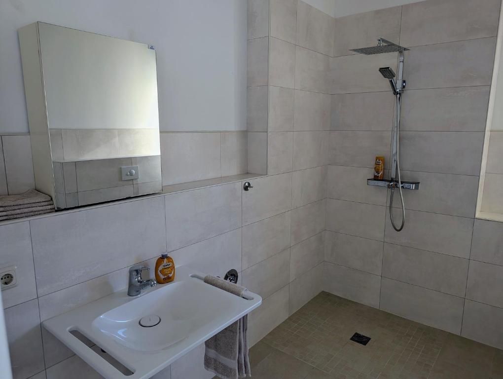 Badezimmer von Apartment 306